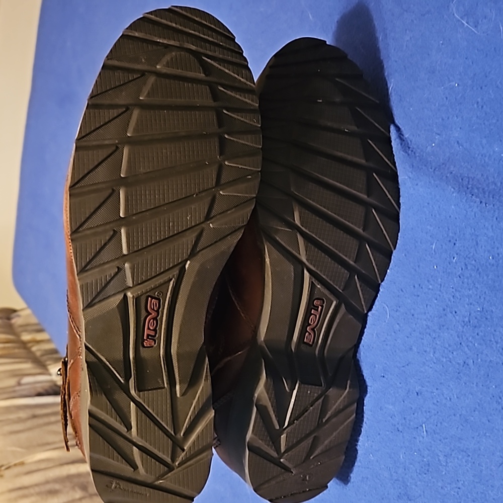 Teva De LA Vina Leather Boots - Picture 8 of 8
